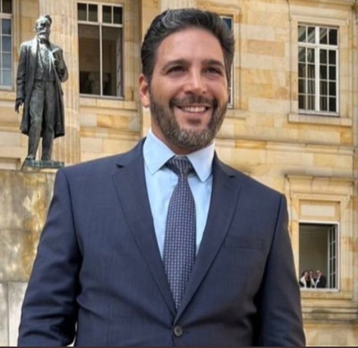 Wilson_Suaza_'s tweet image. En lista abierta, Votaría usted por Agmeth Scaf?

Si❤️
No 🔄