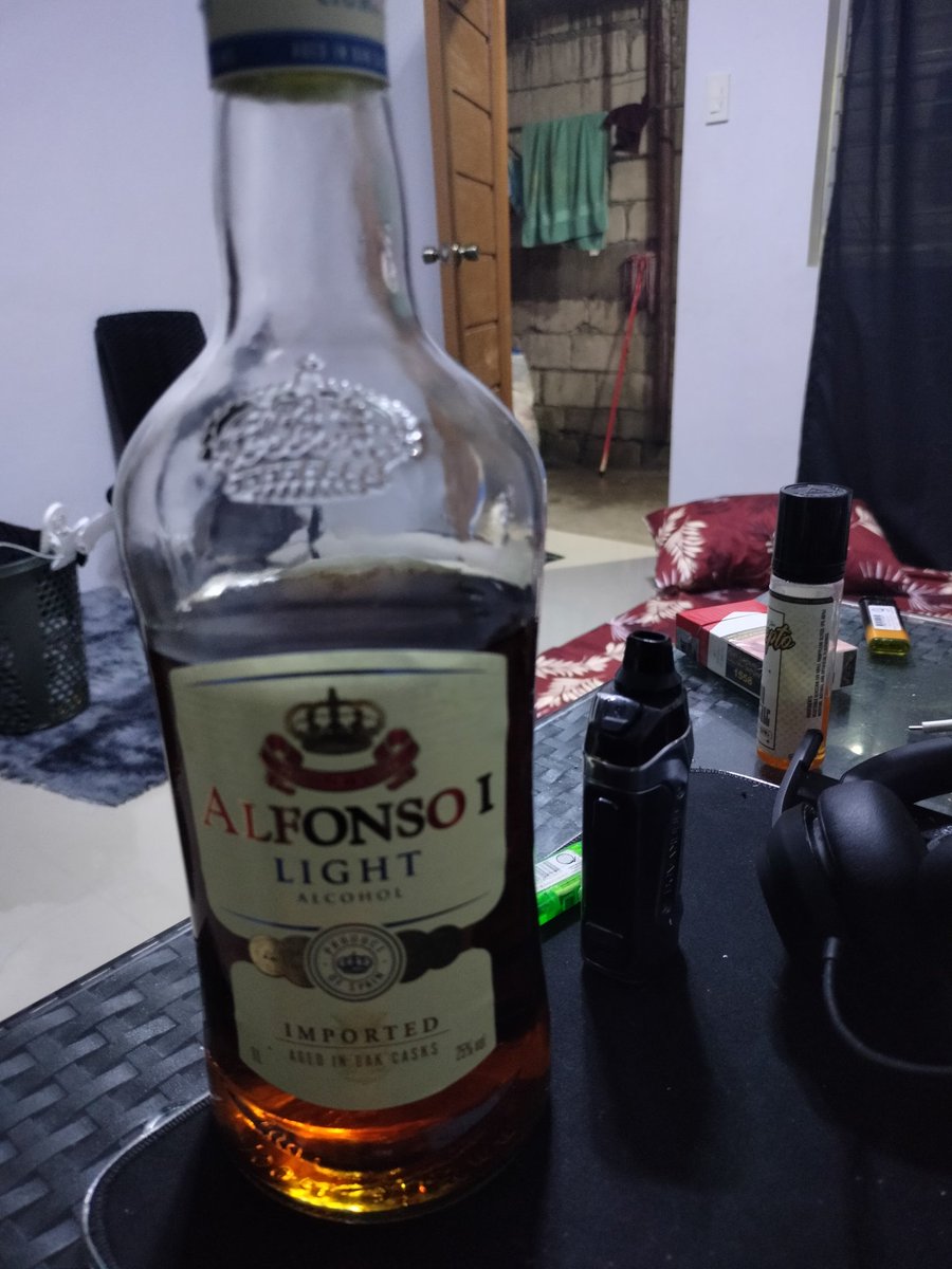 rompurposes's tweet photo. Malamig kasi kaya solo mode muna. 😂 https://t.co/fSERnwFcw7