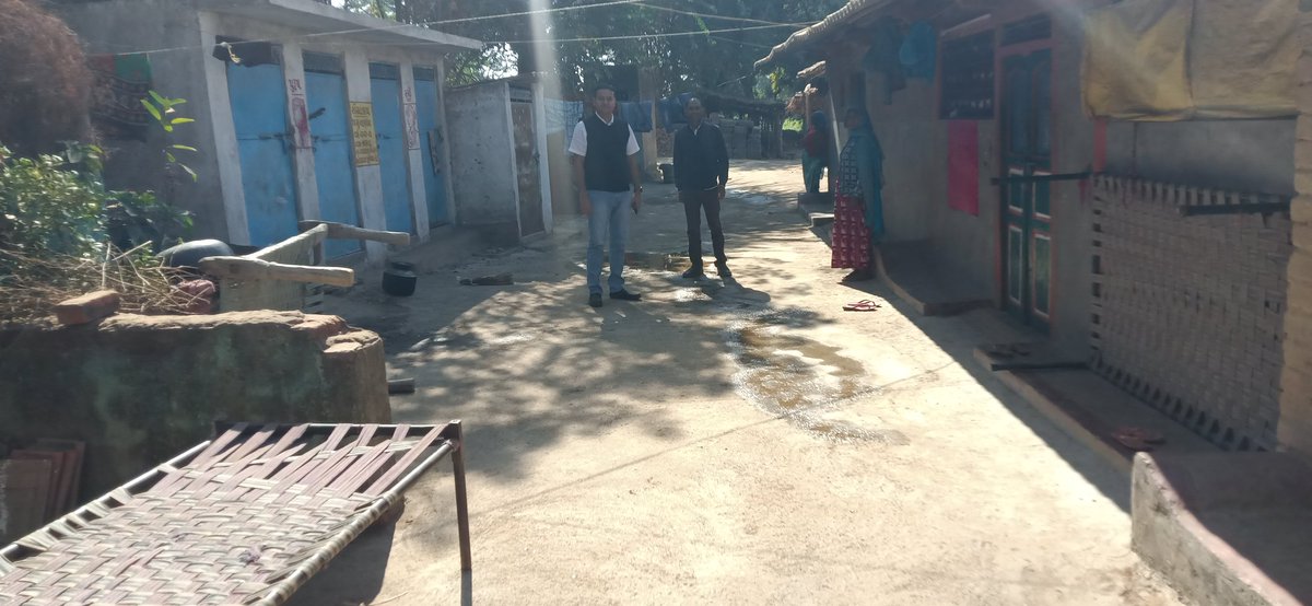 TDO_Garbada's tweet photo. Visited Bharasada village (30 Dec), carried out record inspection of Gram Panchayat. Visited various works undertaken by gram panchayat under 15 th FC and other schemes.Visited running works under MGNREGA.@DahodDdo https://t.co/C4lAxGyqVz