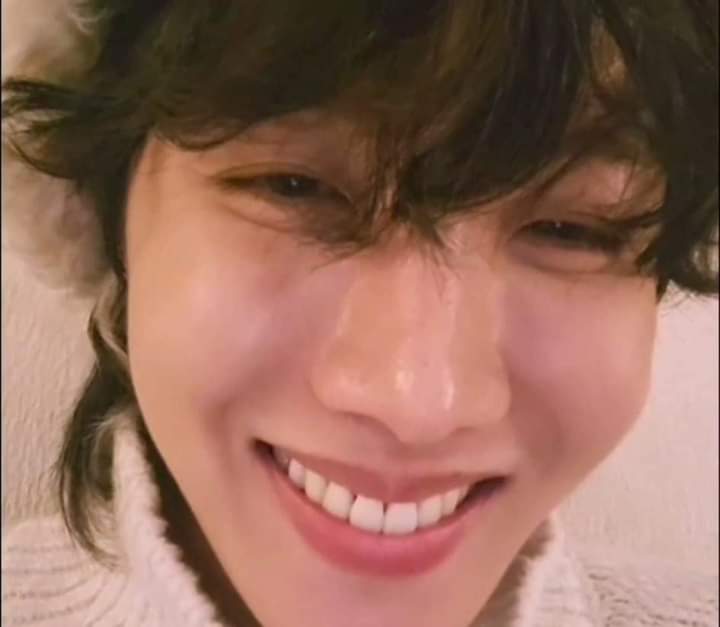 uarmyjhopeeee's tweet photo. Where are you from Army? https://t.co/SSy3OcCuMU