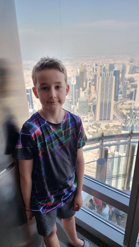 OPS_OratoryPrep's tweet photo. OPS pupils Theo and Greta have scaled new heights during their Christmas holidays as they visited the Burj Khalifa in Dubai, the world’s tallest building.

#OPSChristmas https://t.co/5MBByJygMk