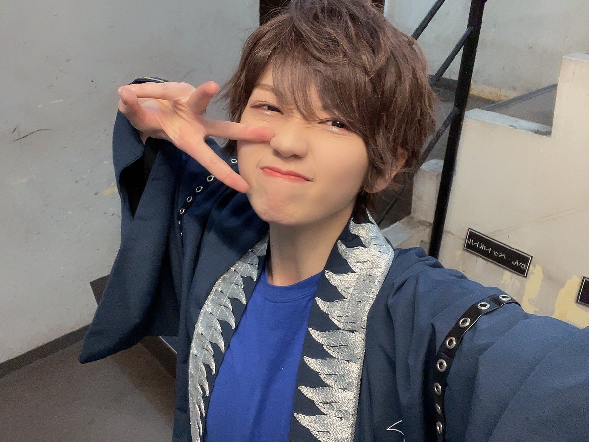 rikkun_87sky's tweet photo. 本日もありがとうございました☺️
お正月3日間渋谷で LIVE！みんなに沢山会えて素敵なお正月でした！！
トークポートもありがとう✨新年の挨拶できて嬉しかったよー✌️
改めて今年もよろしくお願いします🐶

#風男塾 https://t.co/Q1khusPTXy