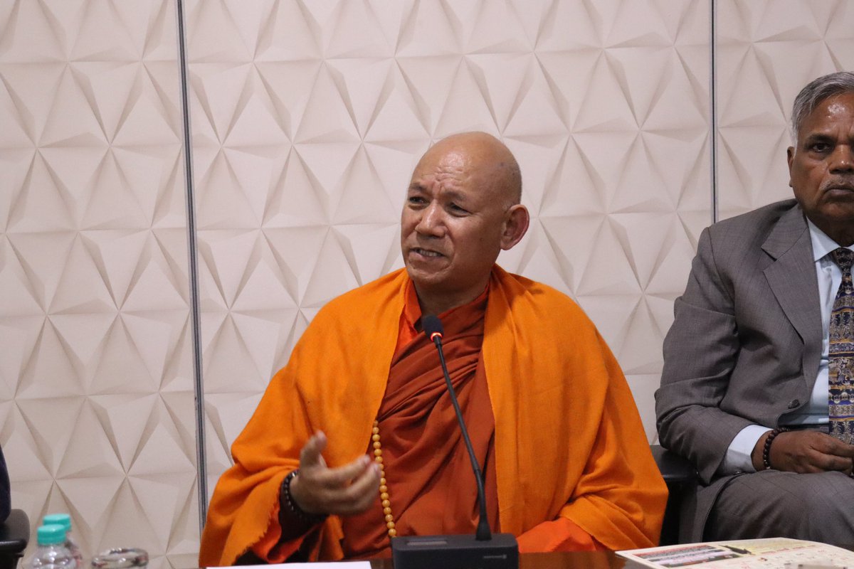 sanghasenamimc's tweet photo. Guruji chaired a special meeting with members and well wishes of @MIMCLadakh  in Delhi including Dr. @thekiranbedi at CSOI, Kasturba Gandhi Marg, Delhi.
The agenda of the meeting includes the Mahakaruna Day celebrations, The Int’l Yoga and Meditation Festivals and many more. https://t.co/TlVWJQFztD