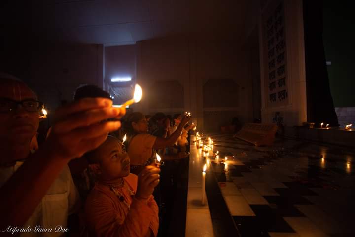 youtube.com/@MayapurTVOffi…