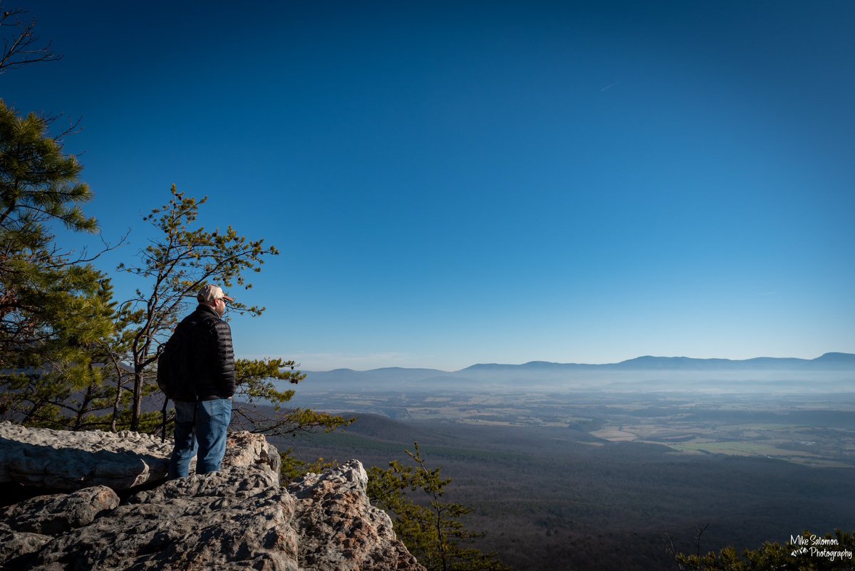 MikeSalomon17's tweet image. 2021 was about making time. 2022 was about learning to keep the time. 2023 is about enjoying the time.
All this for the annual reminder that there’s always time for all that you enjoy in life!
Back to the grind! Happy Tuesday!
#edchat #spedchat #photography #optoutside