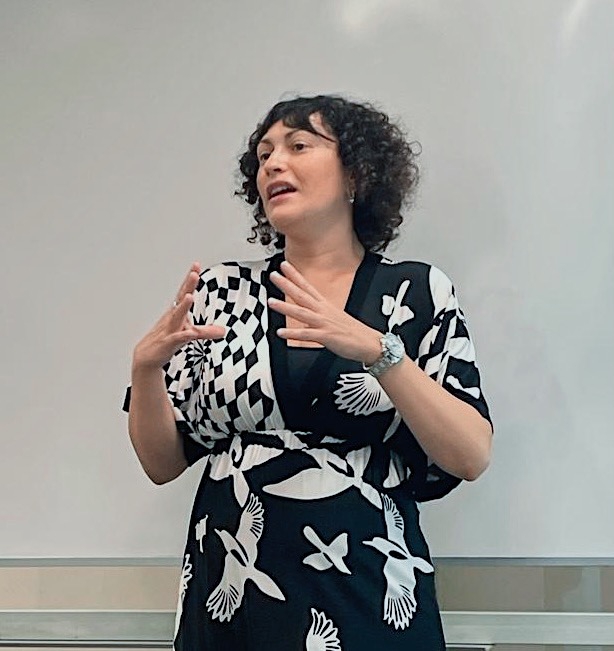 Una de las claves para desarrollar #competenciasdigitales es perder el miedo a la #tecnología y empezar a pensar “en modo digital”

#RRHH #talento #digital #transformaciondigital #culturadigital