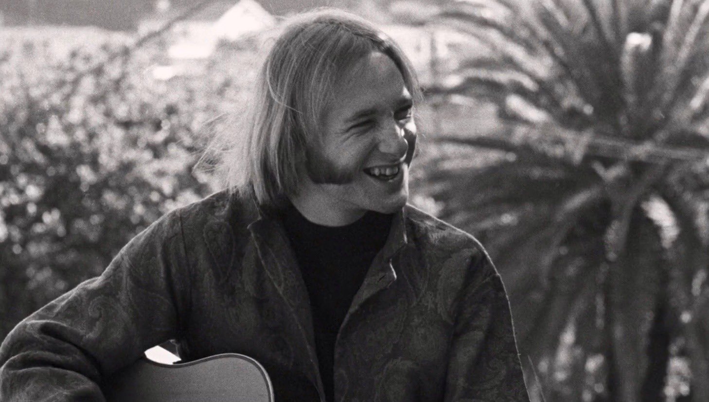 Happy Birthday Stephen Stills, here s a photo with him and Peter goofin around  