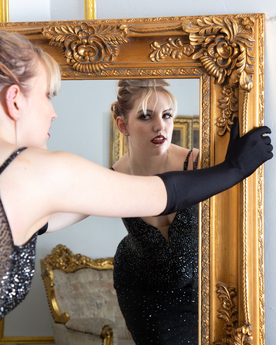 FavianaNY's tweet photo. Starting the new year with a bang 🖤💥✨ @margeauxappleton in Faviana S10500 
@theultimateprom
📸: @bmp_photography
#Faviana #CelebrateYourself https://t.co/Qmx58Q5sOj