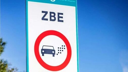 ✋🛑💨Municipios de más de 50.000 habitantes deben tener #ZonadeBajasEmisiones y potenciar un transporte urbano de mercancías ambientalmente responsable👉bit.ly/3CfCWX3 @rutatransporte 
✋🛑💨Municipalities over 50,000 inhabitants should have #LowEmissionZone