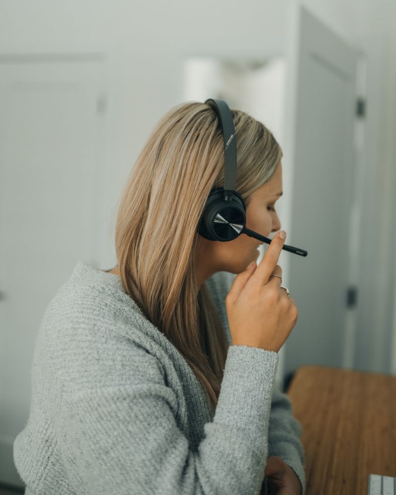 UptelMx's tweet photo. El #Voyager4300 UC 🎧 ofrece comodidad durante todo el día y tecnología Acoustic Fence de micrófono dual que elimina el ruido de fondo. Es todo lo que necesitas para mantenerte productivo.
Más información: https://t.co/JLDZIKceDH
.
.
.
#HybridWork #uptel #Poly https://t.co/fA1a9Y4qik