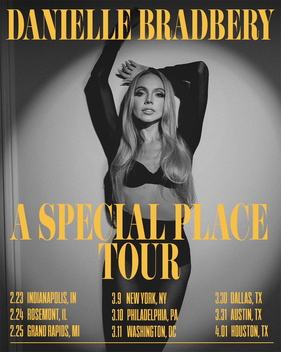 Danielle Bradbery tweet media
