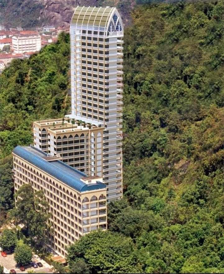 EMERGENCE225's tweet photo. Ce bâtiment ce n’est pas un hôtel, c’est un cimetière et c’est là que Pelé sera enterré, au 9e étage. Le 3 janvier, Pelé sera inhumé au Mémorial Necrópole Ecumênica, un cimetière vertical à Santos qui est le plus haut cimetière du monde. 32 étages 1,8 ha de terrain 16 000 tombes. https://t.co/PIV8Oq2sSS