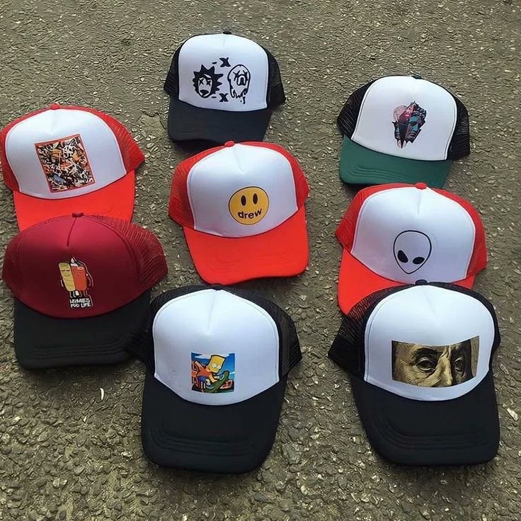 capluxe_'s tweet photo. A trucker hat has many names—mesh cap, netback cap, and the ever-popular "trucker cap." In the past, it was given as a promotional accessory by farming supply companies to agricultural workers, farmers, and truck drivers.
#truckerhat #netcap #Capluxe https://t.co/VmGNcg78Pb
