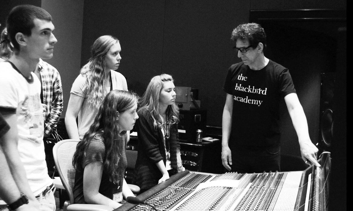 songchronicles tweet media