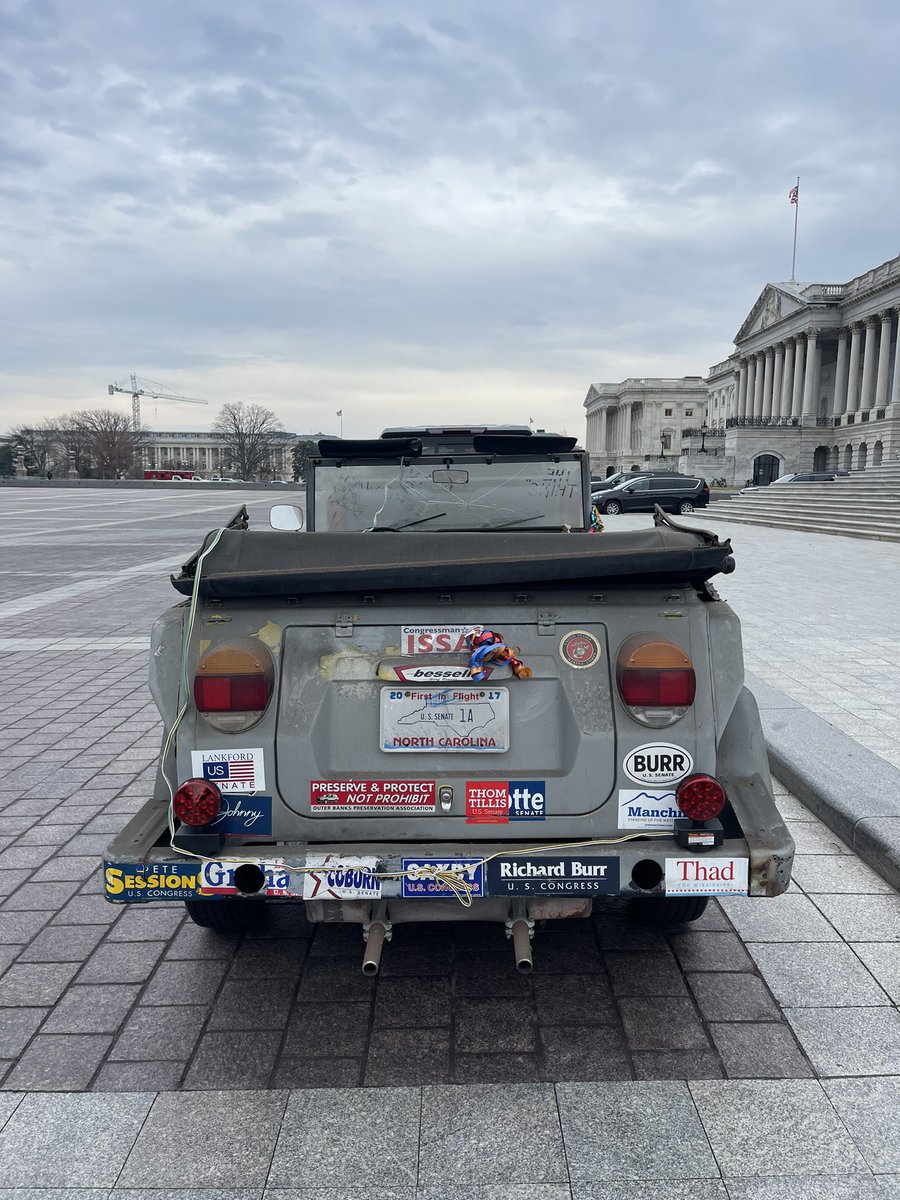 igorbobic's tweet photo. Burr’s The Thing making one last appearance on his final day as senator https://t.co/BCAzRJt3U4