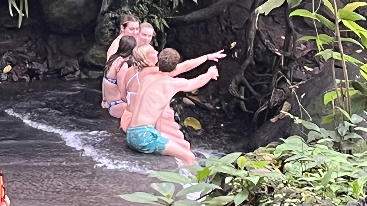 "This morning, I was supposed to be going on a 30-mile bike ride. Instead, I found myself among Costa Rican locals with my best friends... I knew I was exactly where I needed to be." <a href="/cailey_scott/">cailey scott</a> 

Full Blog 📝: GoAugie.com/CostaRicaBlog

#BuildingChampions