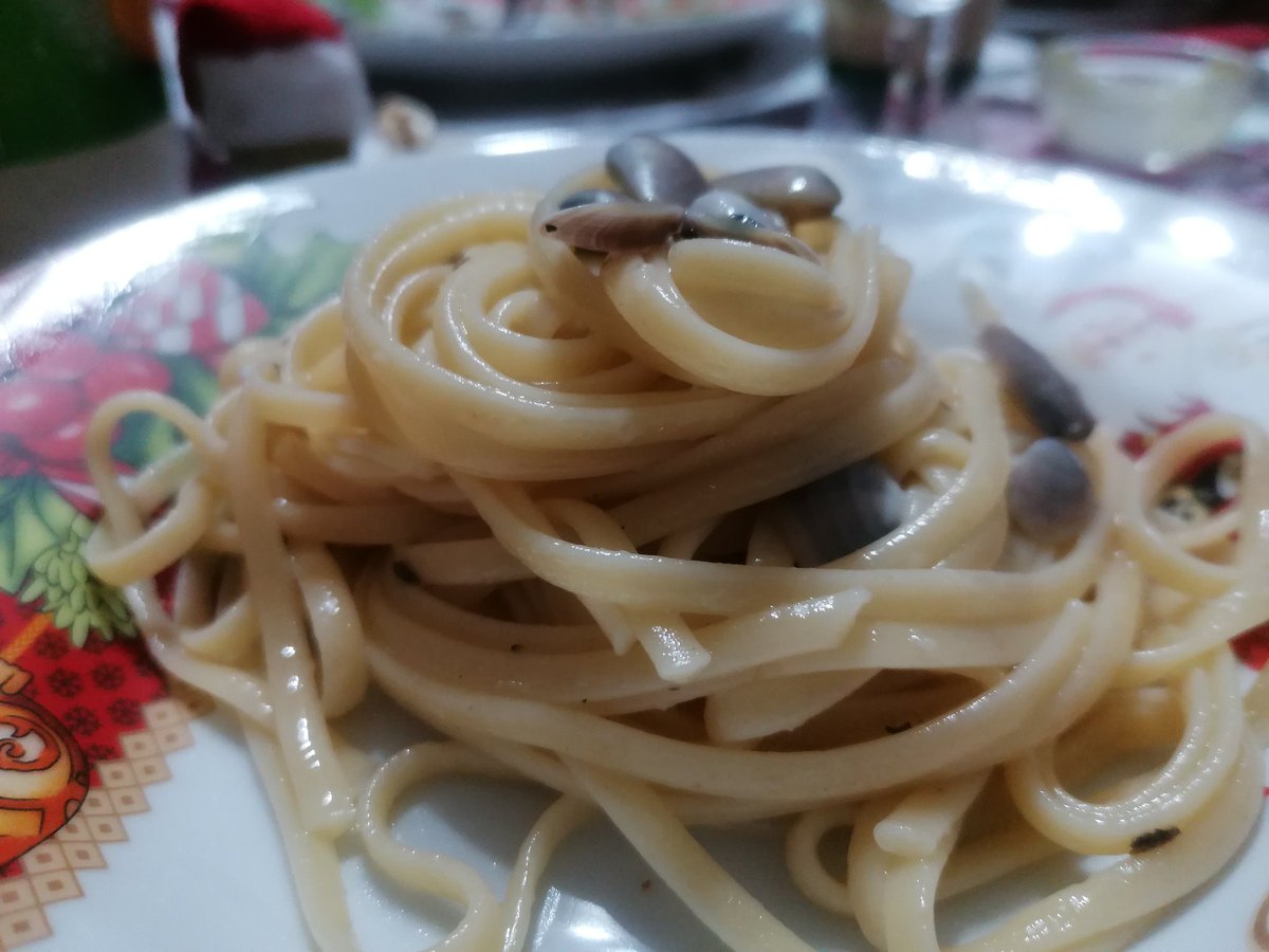 MyPrideHD's tweet photo. Gnam! #gnummy #dinnerwithlove #italy #cibo #taglioliniallabolognese #italianfood #christmas2022๐๐
๐ #picoftheday #dinnertime #foodlove #italywithlove #handmade #newyearseve #linguineaifruttidimare #fritturanapoletana #linguinealletelline #capodanno2022 #foodporn #picoftheday๐ท https://t.co/WhpMxMNpkJ