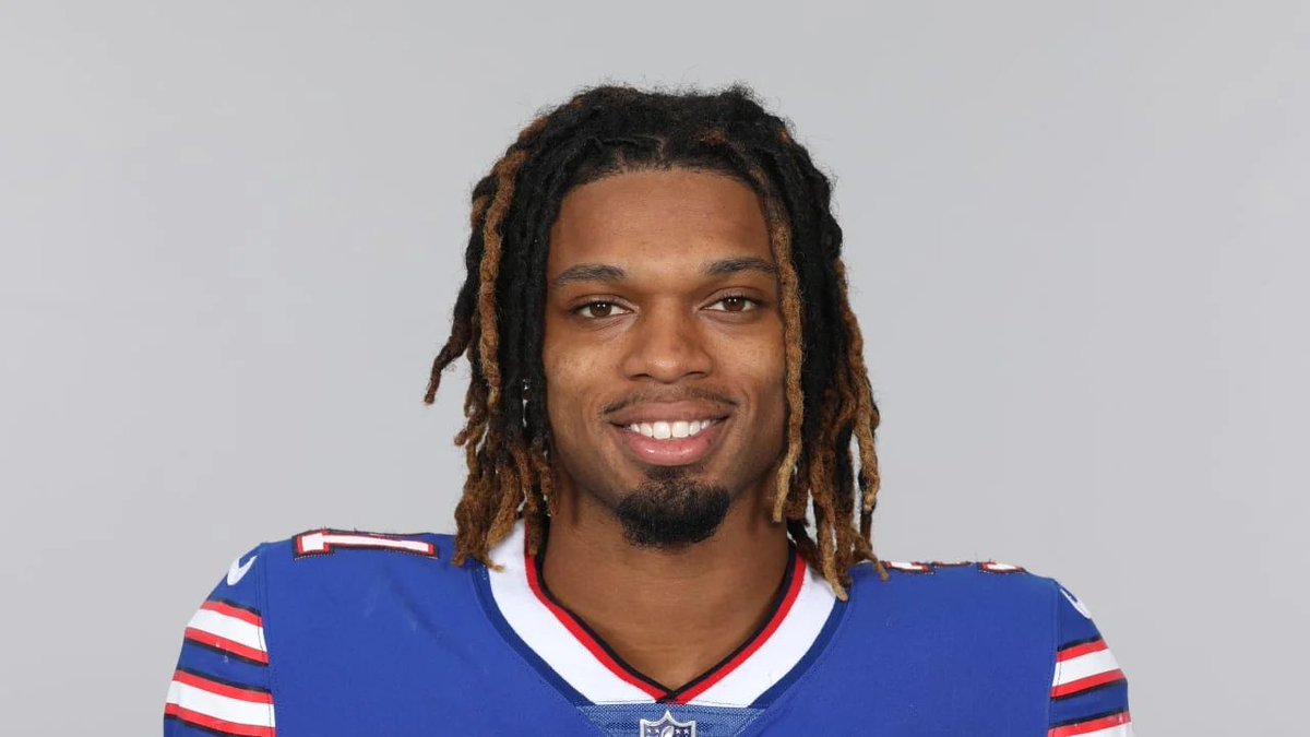 joexoftheday's tweet photo. The Vaxx destroys another life. Damar Hamlin suffered a cardiac arrest and will not make a full recovery. Thanks to media like Washington Journal. The blood is on your hands. The vaccine likely played a very major role in his injury. Simply based on statistics. https://t.co/ZG5GKnTs0J