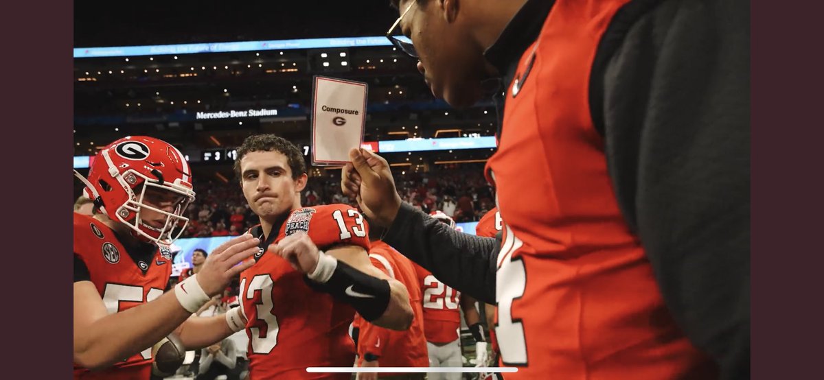 taylortrinkwon's tweet image. I love this, captain of the offense 🤝 captain of the defense = 🔒 You know what happened after this🐶❤️🖤 Leaders lead on &amp;amp; off the field  @SmithNoland2 @StetsonIv #composure #LAbound #natty