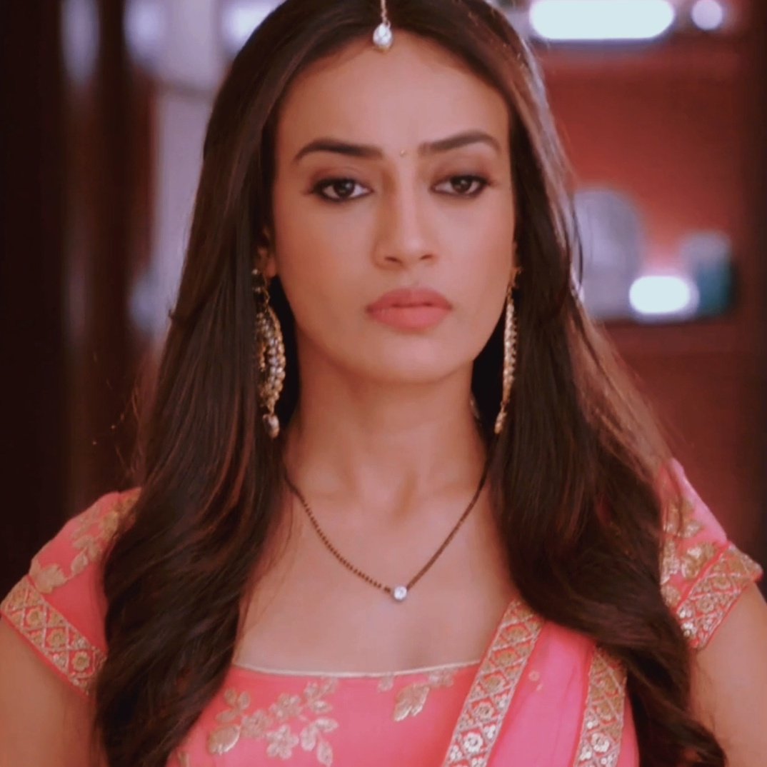 hourly_SJ's tweet photo. Bela Sehgal the epitome of beauty—⁠☆

#SurbhiJyoti https://t.co/jnUFSko2c6