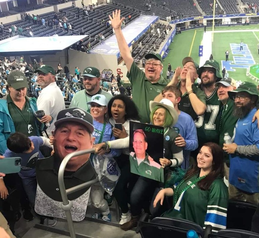 CMJ_531's tweet photo. @LennyVangilder not sure if Big Mike would've survived that game! 🌊💚💙
https://t.co/mCsO0DSem5 https://t.co/qTfhrLjuPL