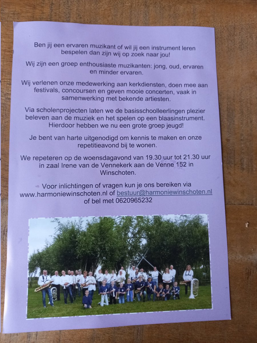 fanfarews's tweet photo. Vanmiddag geflyerd in Winschoten. Nieuw jaar, goede voornemens,  welkom bij de club! #fanfare https://t.co/gkKIbh7aXR