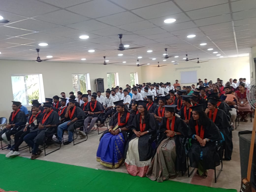 wash_institute's tweet photo. @wash_institute is pleased to share the glimpses of #GraduationDayCeremony of 41 #students (including 27 girls) on 3 Jan 2023 from its #SanitaryInspectorCourse at #WASHAcademy.
Honorable Mayor of Dindigul Smt. J. Ilamathi graced this occasion with her presence as Chief Guest! https://t.co/lPnxv2cN4Z