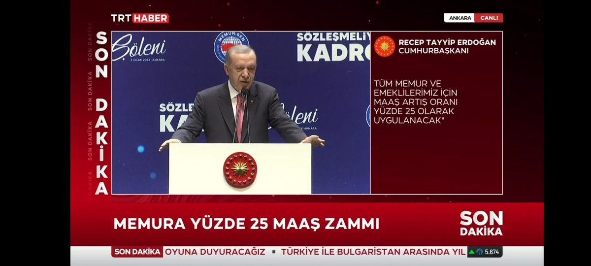 Memura Yüzde 25 zam 
Müjde gibi açıklandı.
Yoksulluk sınırı üstü maaş almadığımız sürece 
SUSMAYACAĞIZ !
<a href="/RTErdogan/">Recep Tayyip Erdoğan</a>
<a href="/vedatbilgn/">Vedat Bilgin</a>
<a href="/MemurSenKonf/">Memur-Sen</a> 
#HerşeyeZamMemuraGam