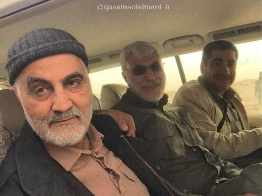 ArshdPsr's tweet photo. بلیط سفرت را کاش ما هم می توانستیم بخریم . https://t.co/1hAl9VGGkK