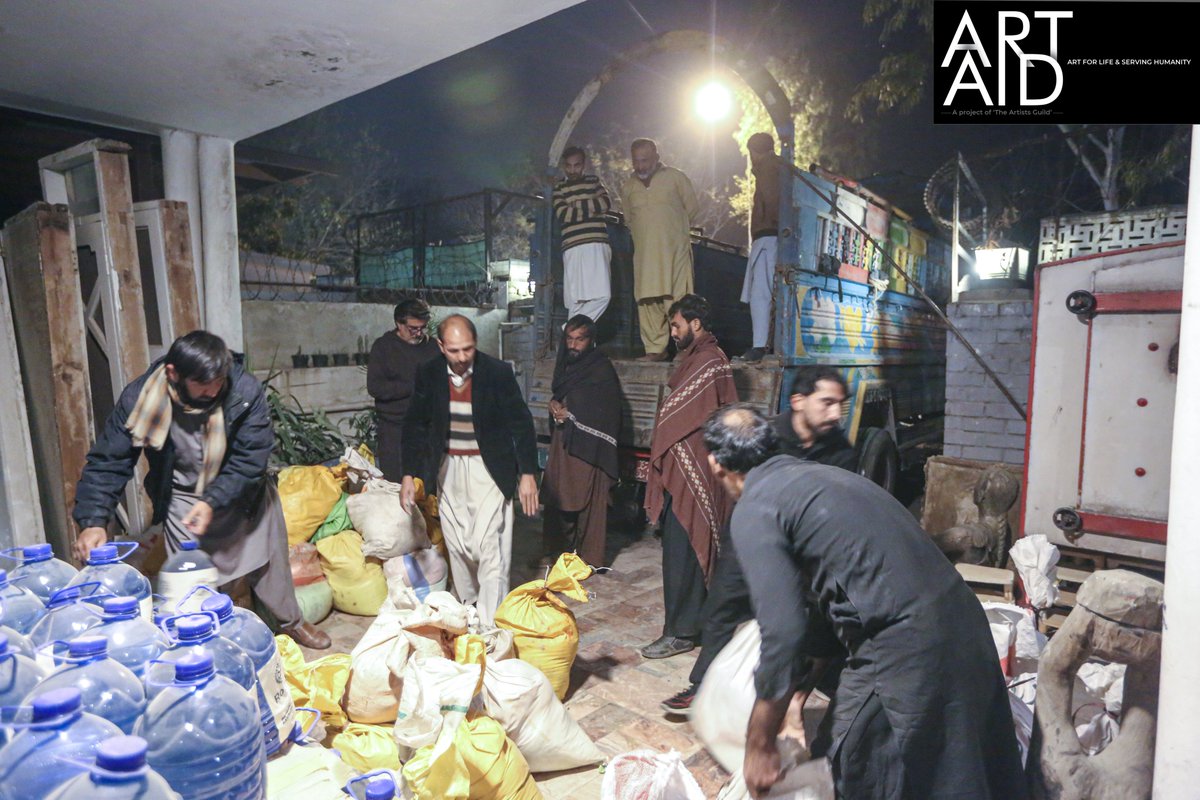 artaidhunerkada's tweet photo. ArtAid distribution for flood victims
#HunerkadaInTheField #artaidfloodrelief #artaid #artaidhunerkada
#art4life #Let #artprotectslives #sponsored
@spopkorg @SydJamalShah https://t.co/jRsQMP739R