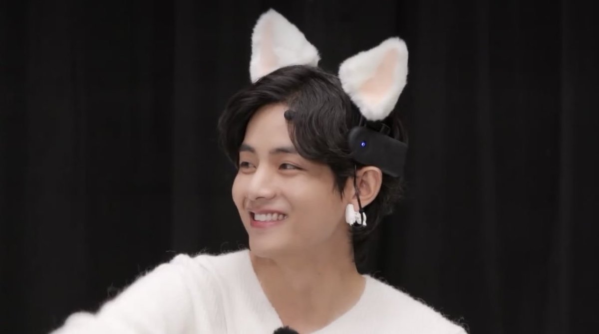 Taehyungimpact's tweet photo. Taehyung’s prettiest smile 🥹 https://t.co/oR5b2L9x58