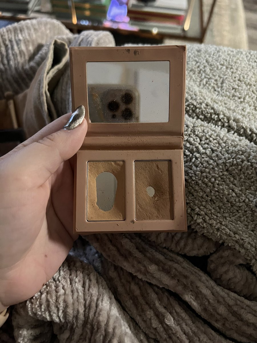 LizColburn's tweet photo. @KimKardashian you have this long until @kkwbeauty needs to be relaunched 😜 I can’t live without this 2-color palette! @SKKN https://t.co/0dEKl6AHUS