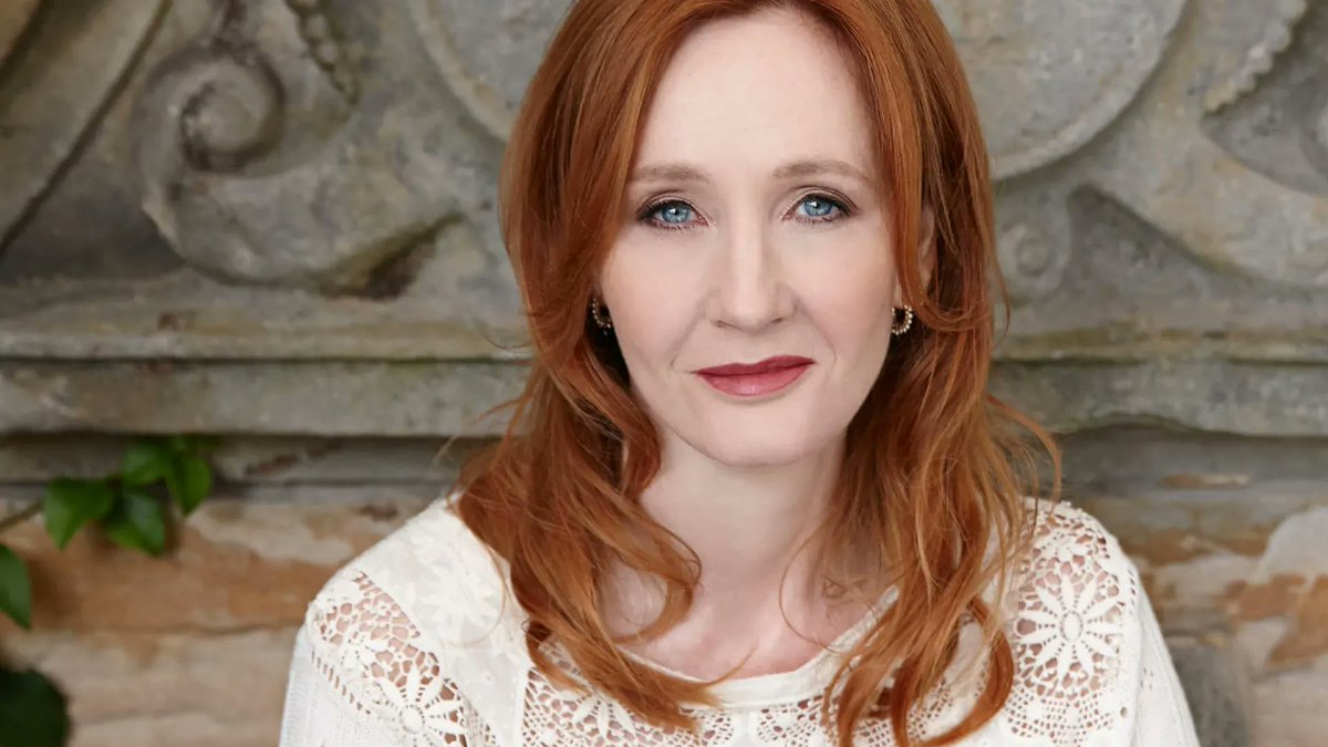thebookseller's tweet photo. After "exceptional" 2021 results, Pottermore, the global digital publisher for J K Rowling’s Wizarding World, saw profits drop by 40% last year.

Read here: https://t.co/dtA8ApzZLc https://t.co/gdRLWyYqim