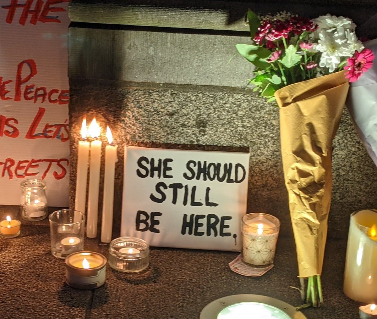 CaelainnH's tweet photo. A woman killed in the first hours of the new year. A pregnant woman murdered before Christmas. I was with my mum in town on Christmas eve and a man passed screaming "I hate women". Last year started with vigils across this island and demand for change. She should still be here. https://t.co/1Eh6G6Ox90