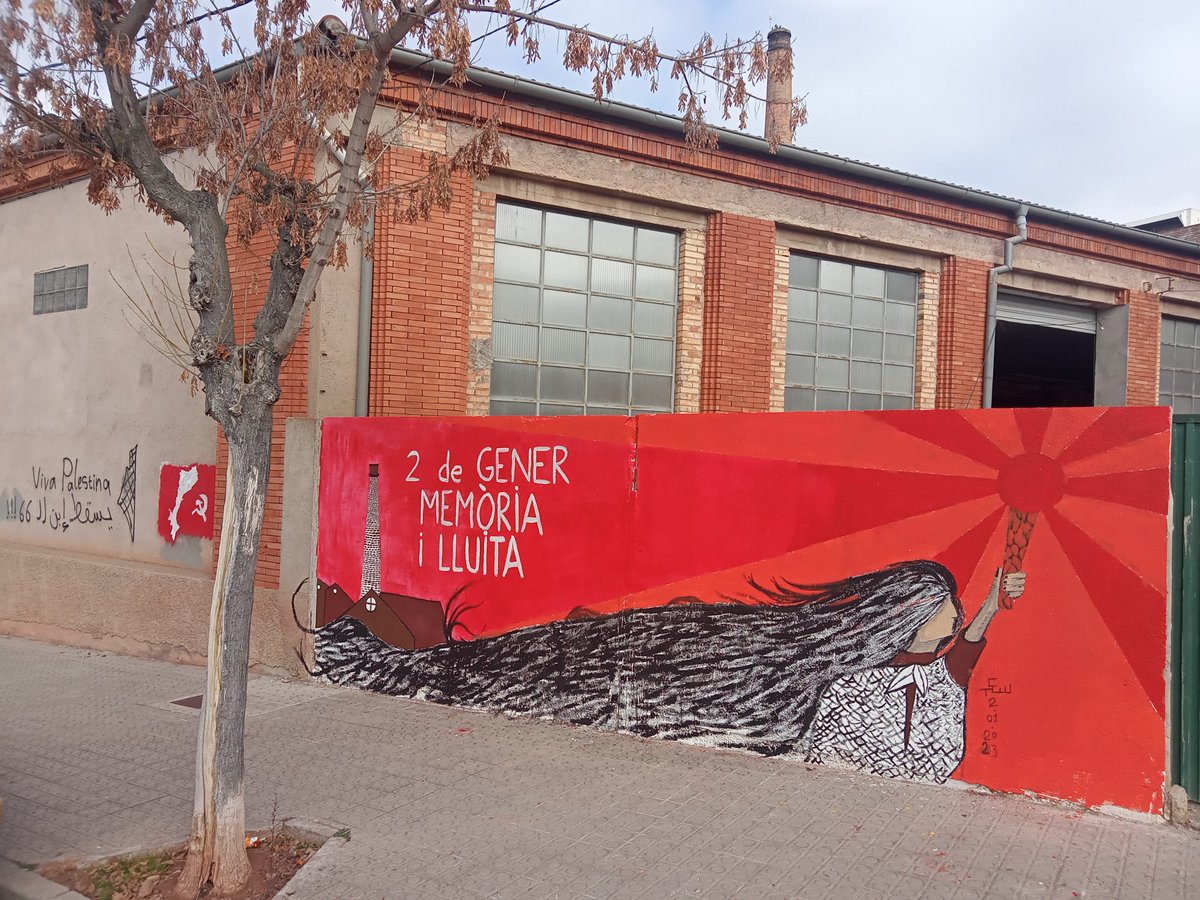 repoartes's tweet image. A #Artés la terra és roja!
Nou mural en record a la @RevoltaBurots del 2 de gener de 1917
#Memòria i #Lluita
#ValldelaGavarresa 
#PaïsosCatalans