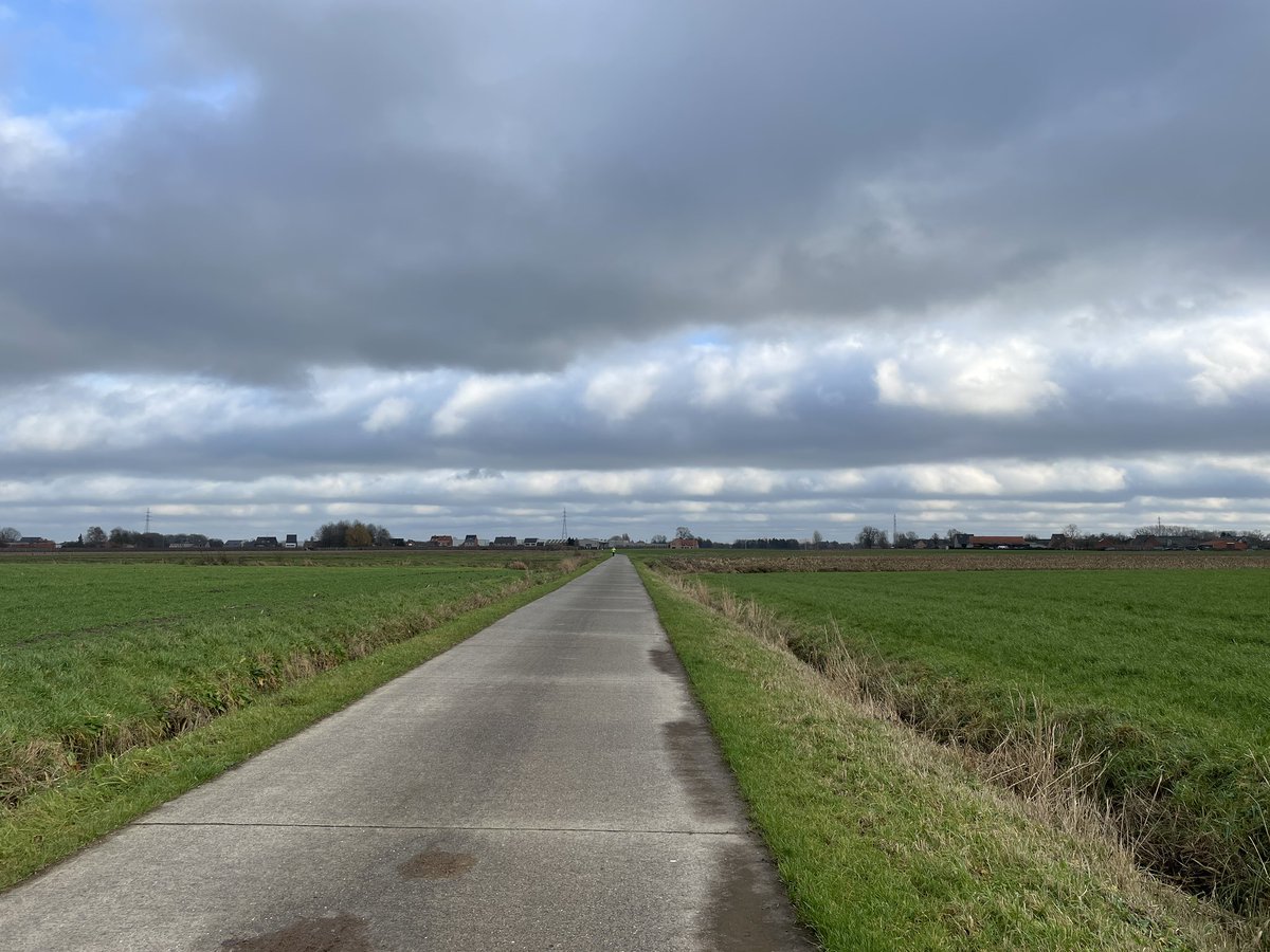 AlexTratsaert's tweet photo. #vrtweer 
Belsele 13:33 https://t.co/ExJhblOqq7
