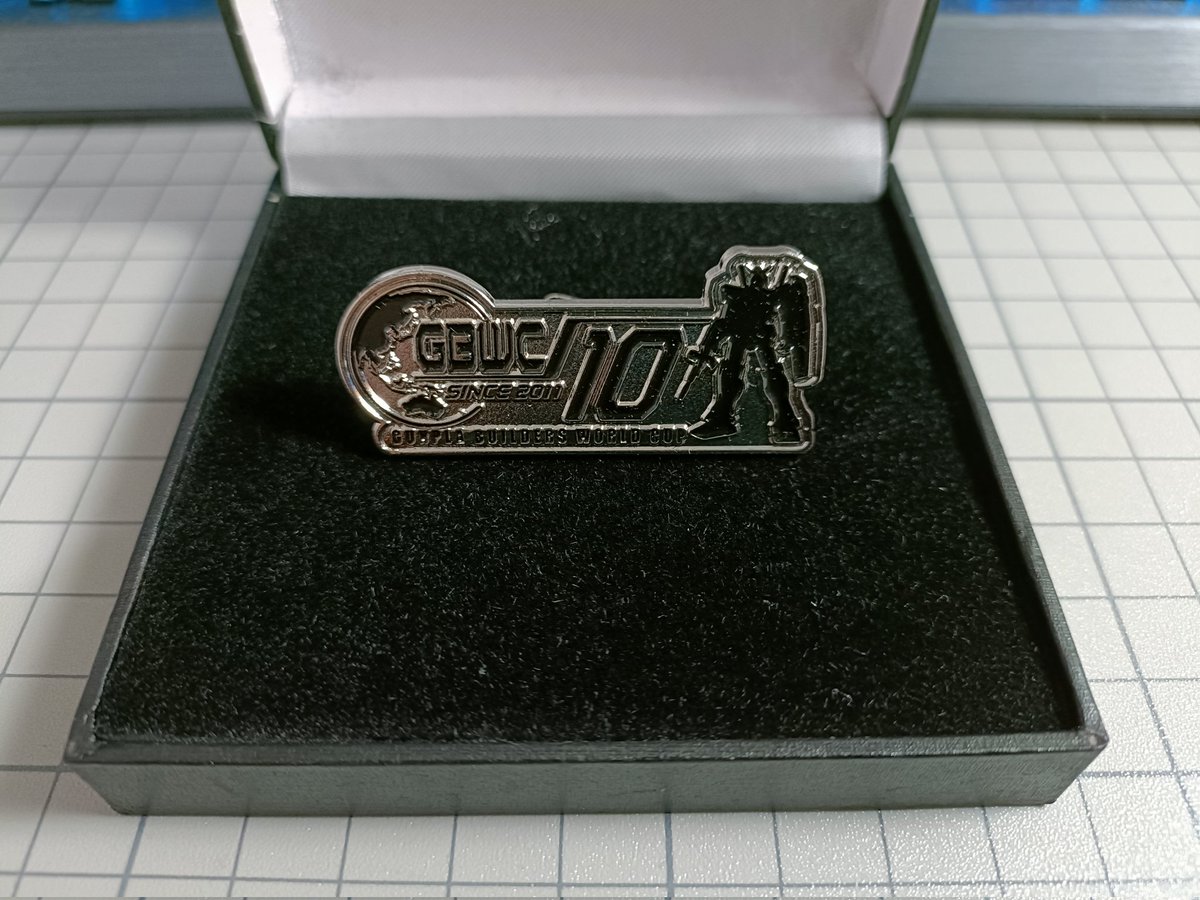 cch0321001's tweet image. 之前參加GBWC的參加獎寄到我家了，徽章蠻漂亮的，也算是給去年認真做鋼彈模型的自己一個很好的紀念
#GBWC2022