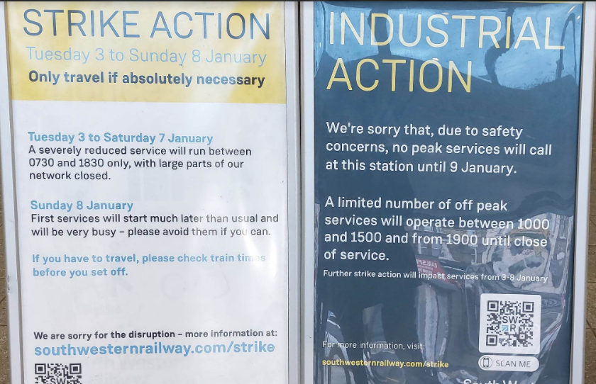 CathyMK's tweet photo. @SW_Help so the two signs at the station are both incorrect? https://t.co/ap4f1SIcC8