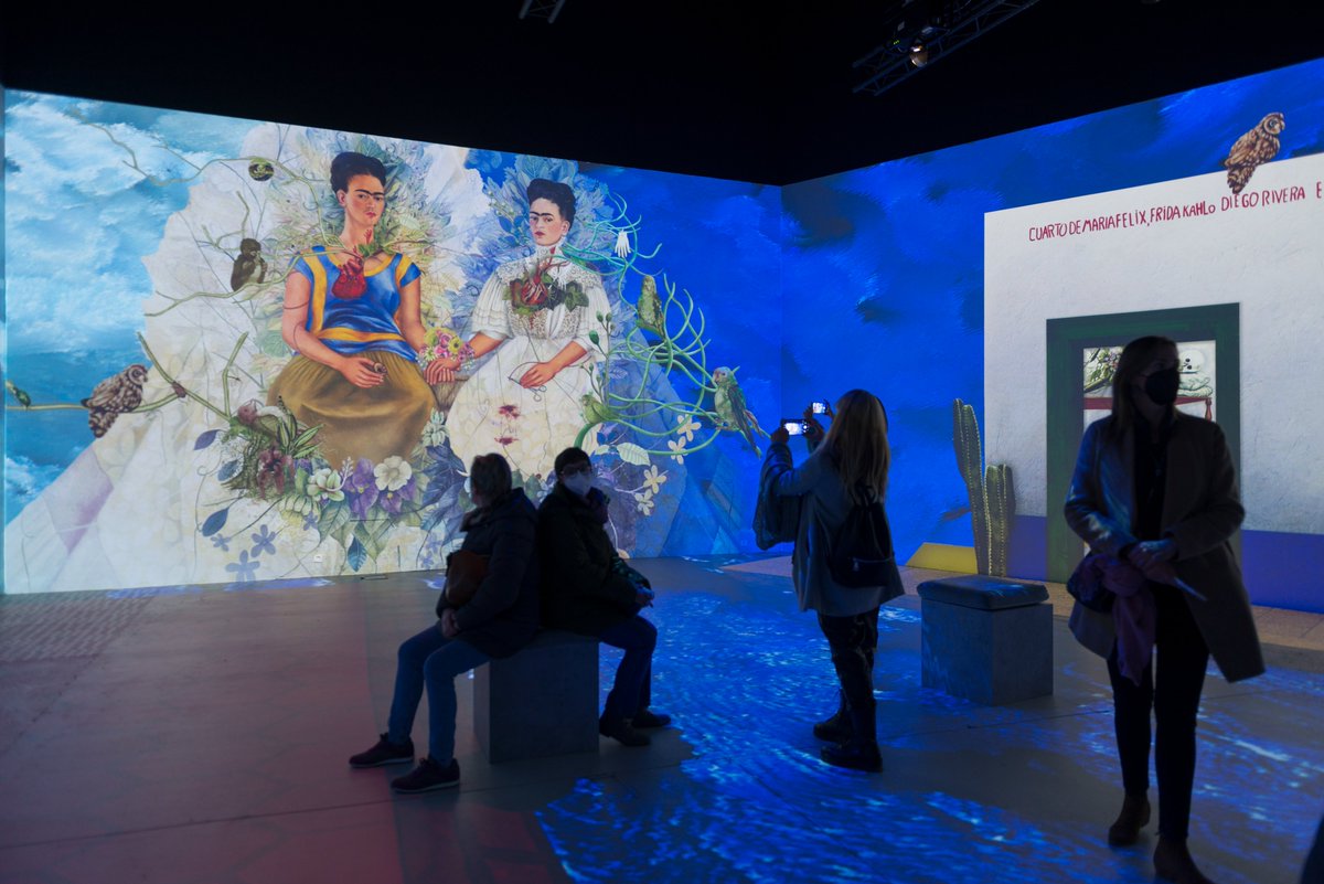 Embamexru's tweet photo. 📢If you're in Coventry, don't miss out on the last days of "The Life and Work of Frida Kahlo" at 
@thereelstoreuk!! 🎨❤️‍🔥🖼️

An unforgettable immersive journey through the masterpieces of one of 🇲🇽's most iconic artists 
@Coventry2021

More information👉 https://t.co/qHHPRz8n3H https://t.co/t0PX5OYC2m