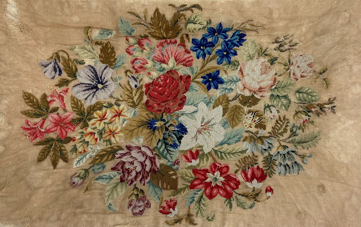 Landi_company's tweet image. Happy new year 🥳 It’s great to be back in the studio and get cracking on some new projects! #textileconservation #conservation #textiles #textileheritage #careofcollections #collectionscare