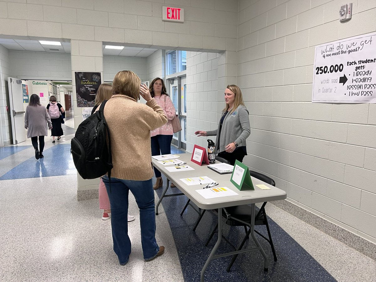 DrGfromSC's tweet image. Registration is underway here at @CMSBLUEEAGLES for the #personalizeCSD mini-conference! Happy to host our friends from Larne, Kinard, Bethany, and Griggs Road