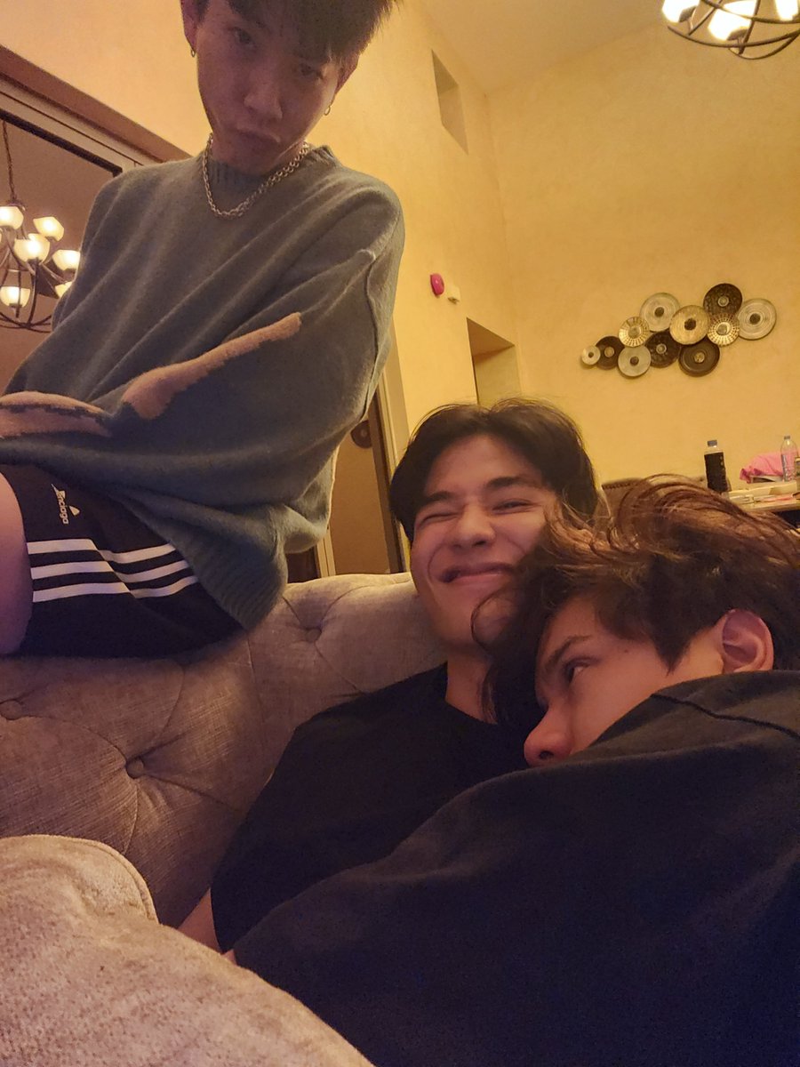 hat_on_00's tweet photo. 이 애교쟁이 사랑둥이를 ���째🥺❤️ https://t.co/pxOwc7rs2j
