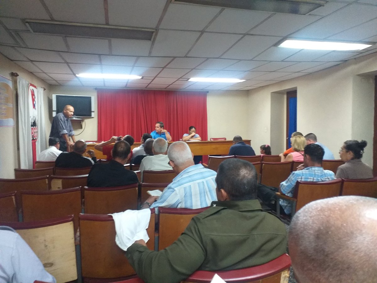 Osbel Marrero Acosta (@osbelmarrero) on Twitter photo Chequean autoridades de la provincia de Matanzas preparativos de la entrada victoriosa de la Caravana de la libertad que entra en nuestra ciudad el próximo dia 7 de Enero. <a href="/mariofsabines/">Mario Sabines Lorenzo</a> <a href="/SuselyMorfaG/">Susely Morfa González</a> <a href="/gpppmatanzas/">Gobierno Provincial del Poder Popular en Matanzas</a> <a href="/KenelmaCarvaja1/">Kenelma Carvajal</a> . Chequean autoridades de la provincia de Matanzas preparativos de la entrada victoriosa de la Caravana de la libertad que entra en nuestra ciudad el próximo dia 7 de Enero. <a href="/mariofsabines/">Mario Sabines Lorenzo</a> <a href="/SuselyMorfaG/">Susely Morfa González</a> <a href="/gpppmatanzas/">Gobierno Provincial del Poder Popular en Matanzas</a> <a href="/KenelmaCarvaja1/">Kenelma Carvajal</a> .