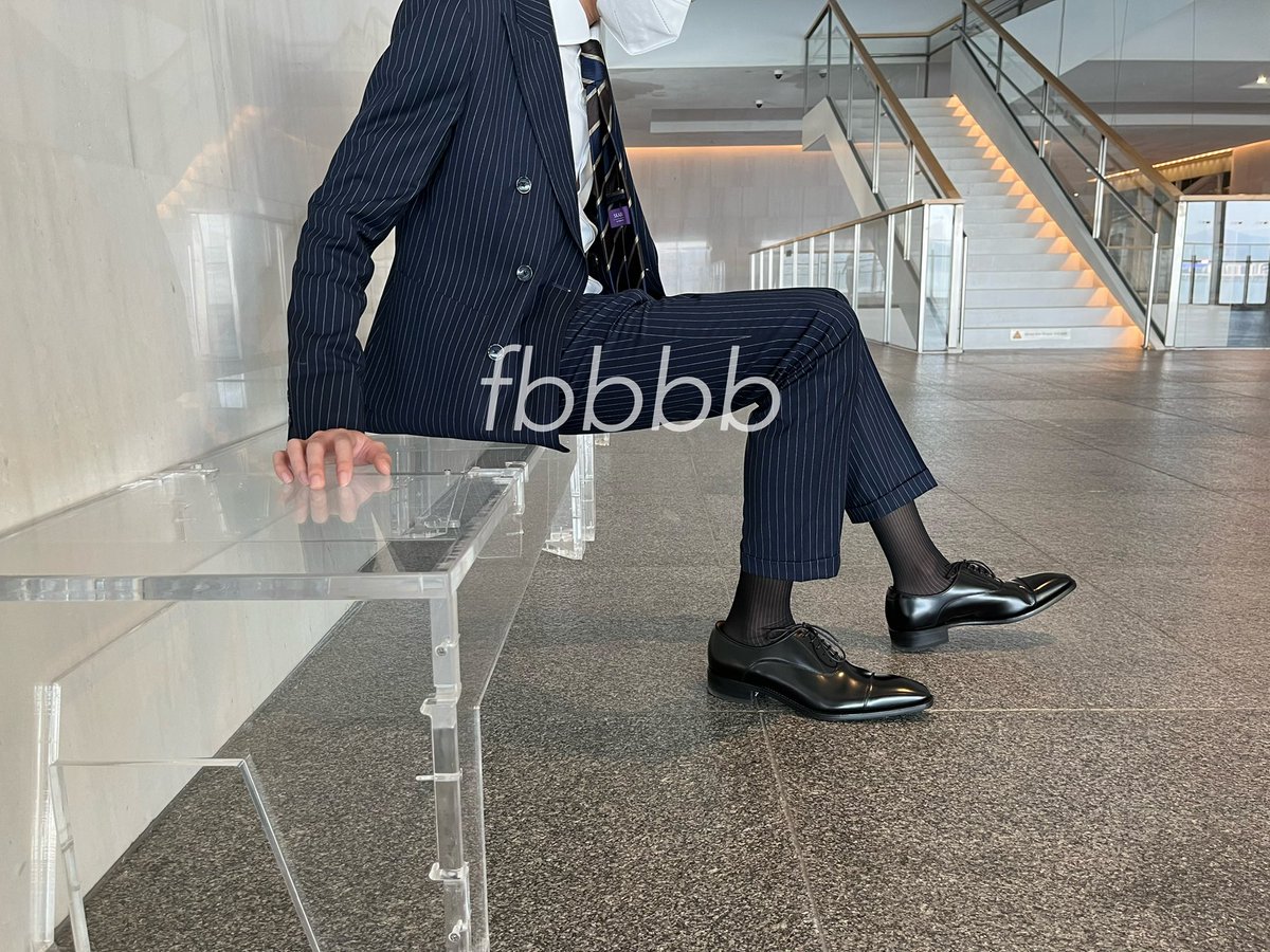发wb的图可以在推上随便发 但是发推的图却没法往wb发😅