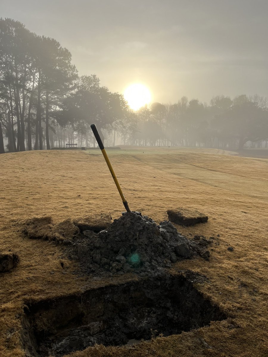One final repair on my last #mycarolinasmorning at Daniel Island Club. It’s been a great 3 years. Thanks to <a href="/joeyfr60/">Joey Franco CGCS</a> and the team for everything during my time here. Colorado here we come!