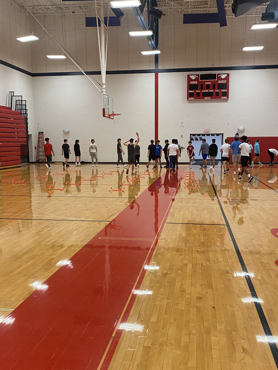 LHSFTBALL's tweet photo. Great first day of weights!! #Uncommon #EaglesKingdom https://t.co/sePqP6H3vD