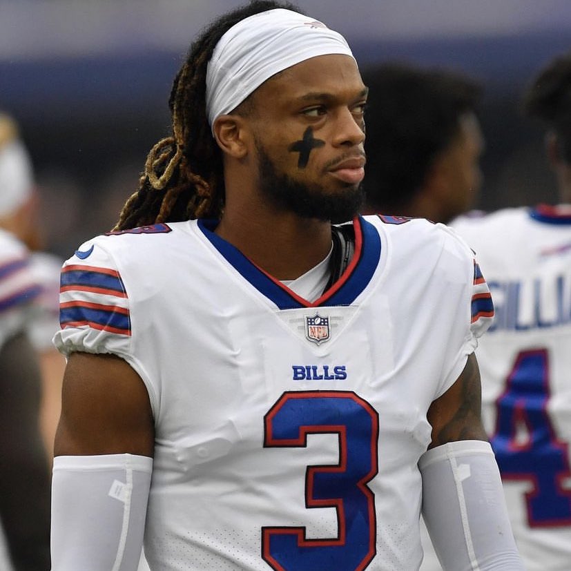 PFF's tweet photo. The Bills updated Damar Hamlin’s status overnight and says he “suffered a cardiac arrest” and remained in critical condition. 

Continued prayers for him. https://t.co/HiI1MAe7y6
