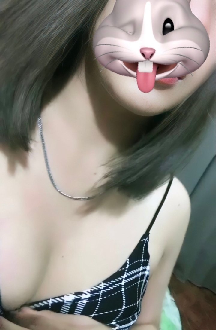 Im_chinty's tweet photo. ahh gerah banget https://t.co/xyUCfyjCTW