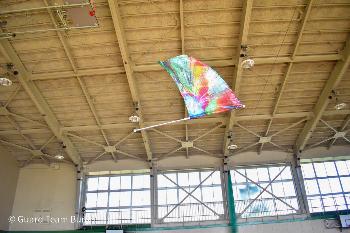 【#4thtimeGTBtrip-story201】
～HNY～
Let me express the greetings of the season🙇

I hope new year brings you lots of joy and happiness!🎉

空高く舞う、あの旗のように🏴
今年もブンブン振っていきます✨

#HNY
#HappyNewYear
#story201
#バンプレポ894

#カラーガード #浜松 #GTB