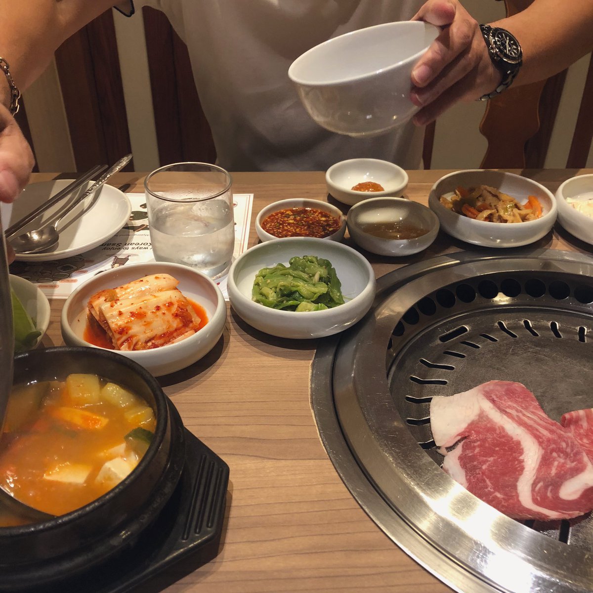 nottqNH's tweet photo. 韓国人のお兄さんと久しぶりサンギョプサルなう https://t.co/NgqQolEdhP